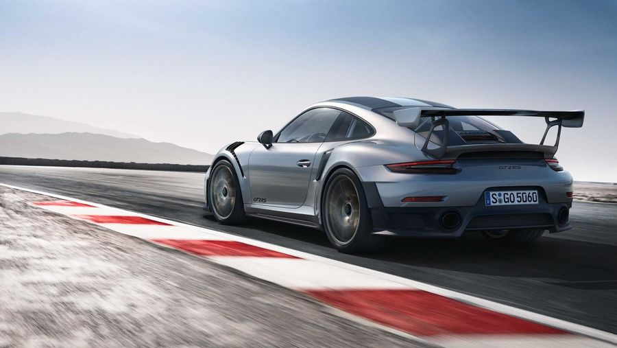 Porsche 911 GT2 RS 2018 mặc đẹp với bộ cánh British Racing Green - ảnh 4 Porsche 911 GT2 RS 2018 mặc đẹp với bộ cánh British Racing Green - ảnh 4