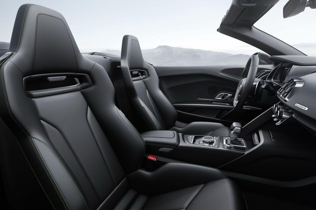Chưa đầy 24 tiếng nữa Audi R8 V10 Plus Spyder sẽ chính thức trình làng thị trường Mỹ - ảnh 5 Chưa đầy 24 tiếng nữa Audi R8 V10 Plus Spyder sẽ chính thức trình làng thị trường Mỹ - ảnh 5