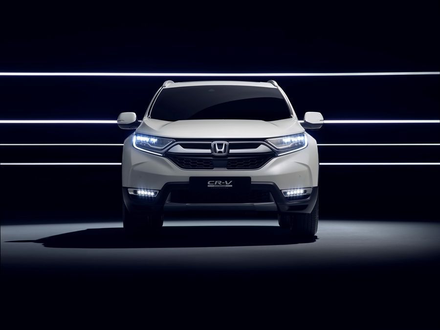 Honda CR-V Hybrid với hệ truyền động điện và diện mạo mới chuẩn bị đến Frankfurt 2017 - ảnh 3 Honda CR-V Hybrid với hệ truyền động điện và diện mạo mới chuẩn bị đến Frankfurt 2017 - ảnh 3