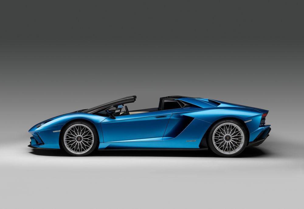 Vén màn Lamborghini Aventador S Roadster, giá khởi điểm 10,4 tỷ VNĐ - ảnh 2 Lamborghini Aventador S Roadster