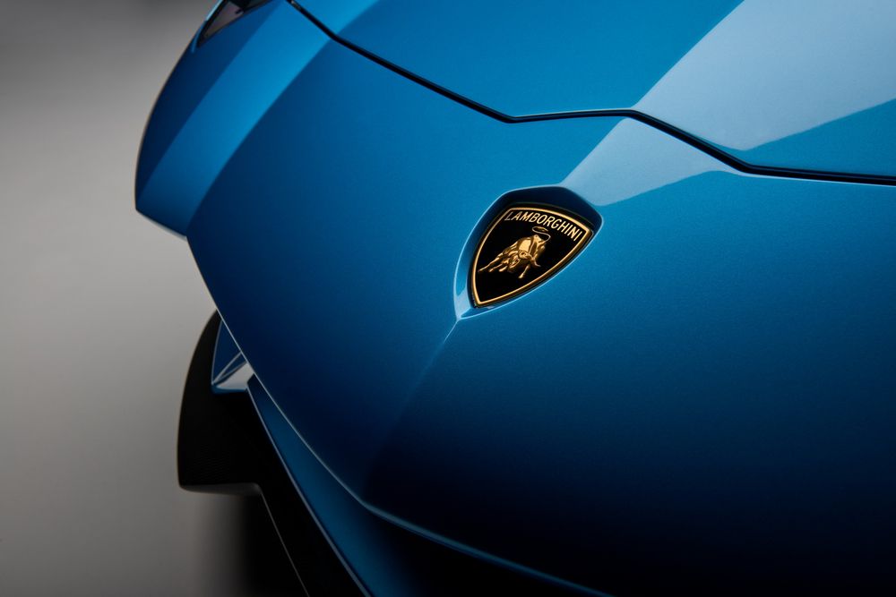 Vén màn Lamborghini Aventador S Roadster, giá khởi điểm 10,4 tỷ VNĐ - ảnh 11 Vén màn Lamborghini Aventador S Roadster, giá khởi điểm 10,4 tỷ VNĐ - ảnh 11