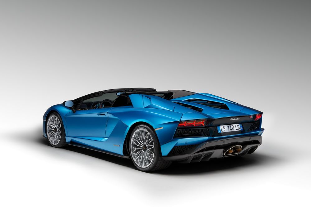 Vén màn Lamborghini Aventador S Roadster, giá khởi điểm 10,4 tỷ VNĐ - ảnh 7 Vén màn Lamborghini Aventador S Roadster, giá khởi điểm 10,4 tỷ VNĐ - ảnh 7