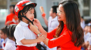 Honda Việt Nam tổng kết Trao tặng mũ bảo hiểm cho học sinh lớp Một trên toàn quốc năm học 2023 – 2024