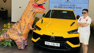 Vợ chồng Đoàn Di Băng đi nhận siêu SUV Lamborghini Urus Performante sau gần 2 tháng 