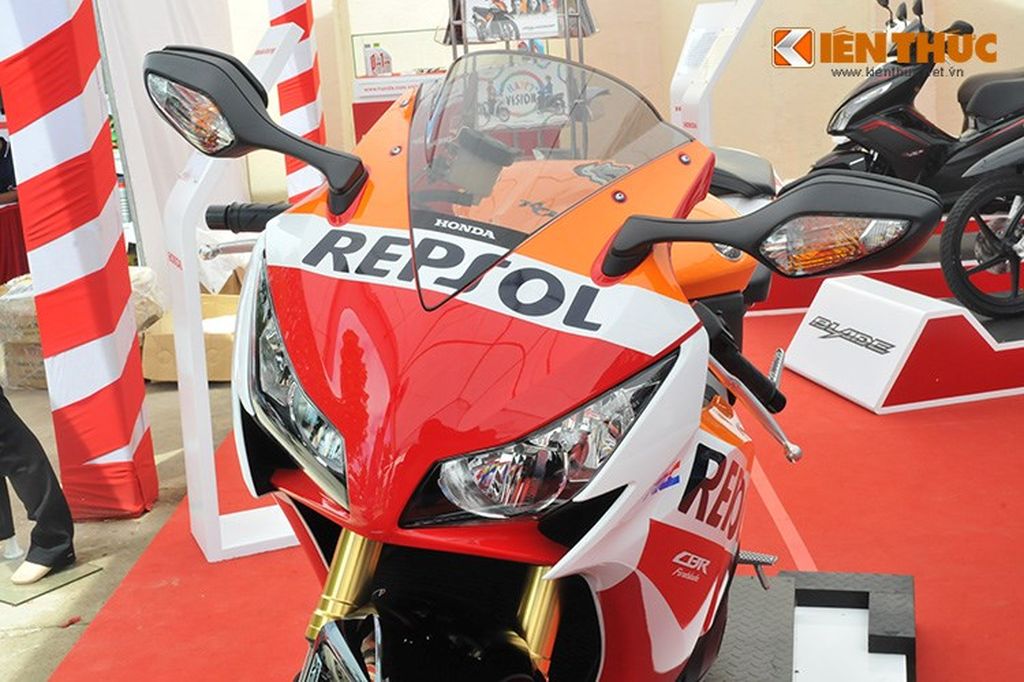 Ngắm Honda CBR600RR Repsol dọn nhẹ chơi Tết của nữ biker Đà Nẵng   Motosaigon