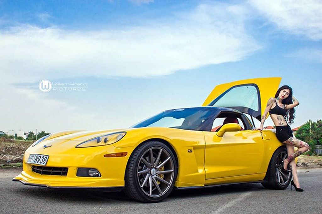 Xe cơ bắp, Chevrolet Corvette C6 là khoảng trống của tốc độ và sự mạnh mẽ. Mỗi đường cua của xe đều phản ánh sự hoàn hảo và thông minh trong thiết kế. Hãy xem hình ảnh để chiêm ngưỡng chiếc xe đầy sức mạnh này.