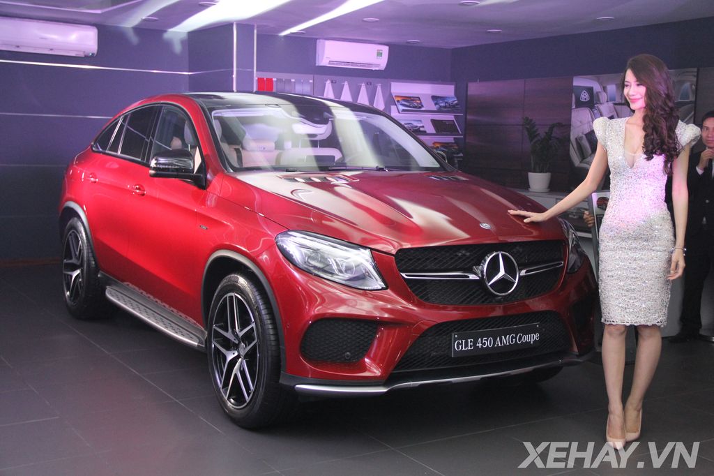 VIDEO] Mercedes-Benz GLE về Showroom mới nâng cấp tại Hà Nội
