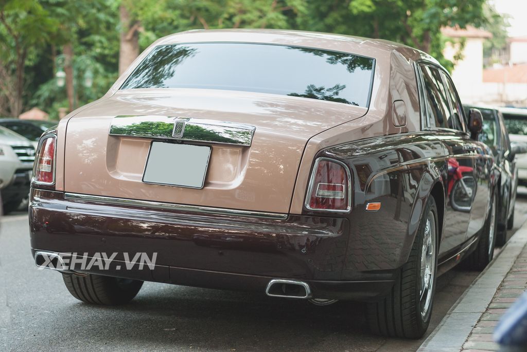 Chiếc Rolls Royce Phantom Lửa Thiêng của Chủ tịch FLC Trịnh Văn Quyết Lộ  tài liệu ghi giá 495 tỷ có vách ngăn riêng như limousine