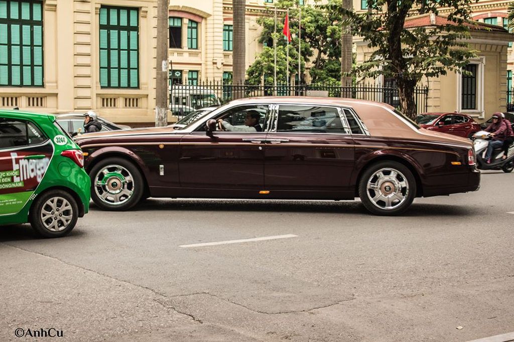 Rolls Royce Phantom Lửa Thiêng 51 Tỷ Tiếp Tục đại Náo Hà Nội 
