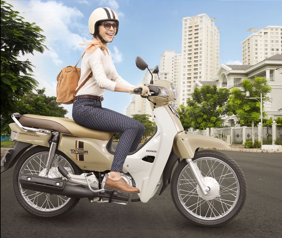 Tại Việt Nam, Honda bán Super Dream 110 mới với giá 18,7 triệu đồng