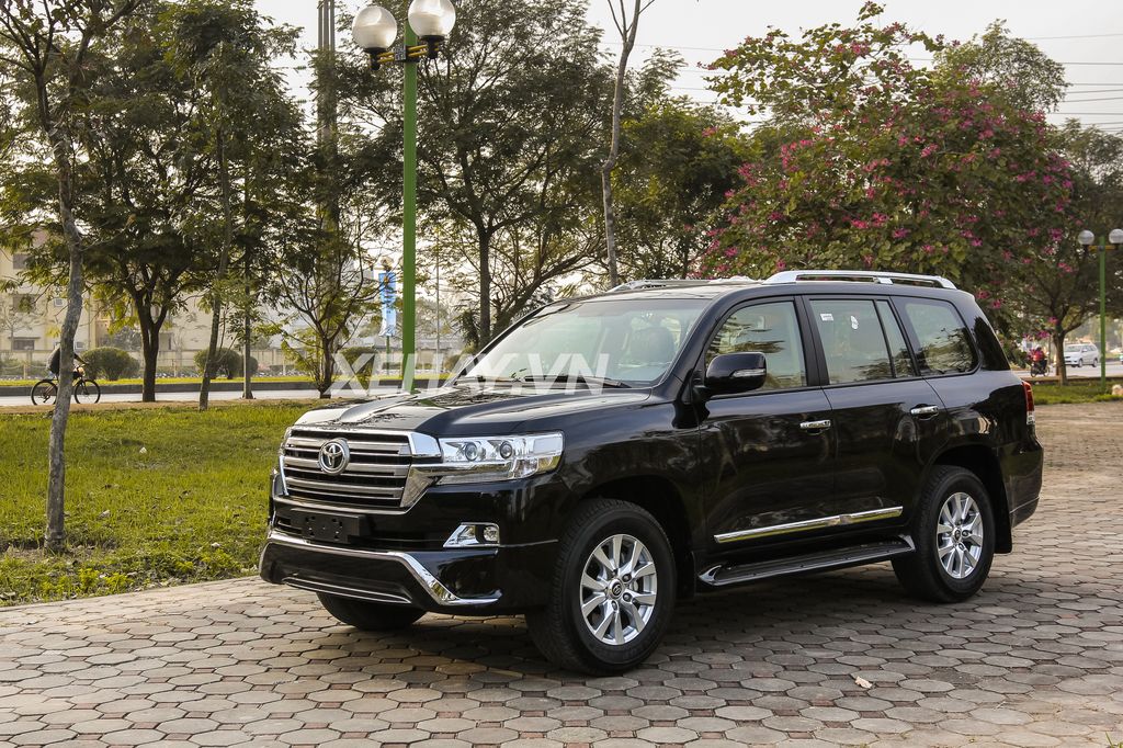 Toyota Updates Land Cruiser for 2016  News  Car and Driver