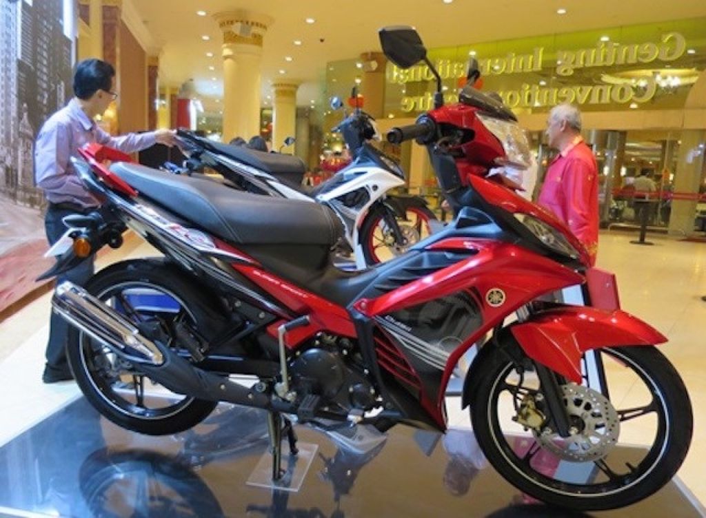 Yamaha Exciter 150 trắng đỏ 2016