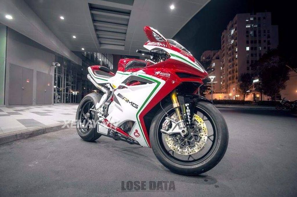 Cận Cảnh Vẻ Đẹp Siêu Môtô Mv Agusta F4 Rr Thứ 3 Trị Giá 1,35 Tỷ Đồng Tại  Việt Nam