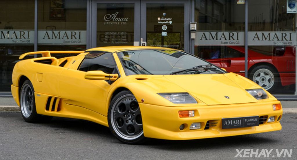 Lamborghini Diablo VT Roadster chốt giá 8,6 tỉ đồng đi tìm chủ mới