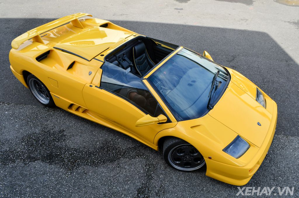 Lamborghini Diablo VT Roadster chốt giá 8,6 tỉ đồng đi tìm chủ mới