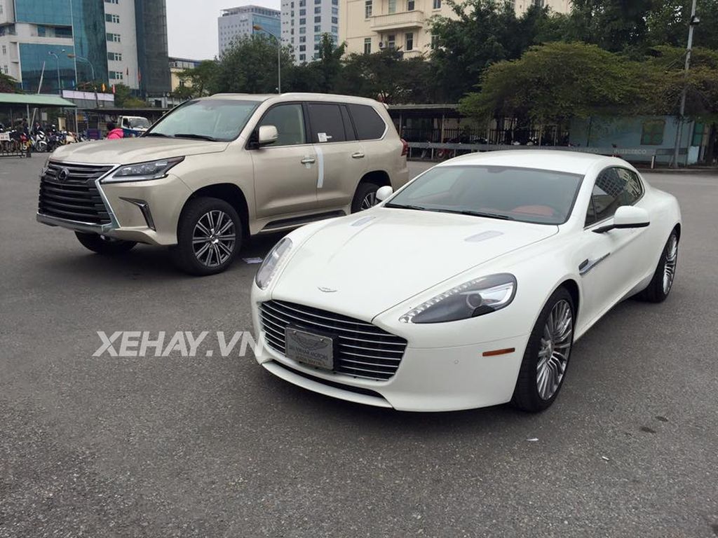 Quot Đập Th 249 Ng Quot Aston Martin Rapide S Thứ Hai Về Việt Nam