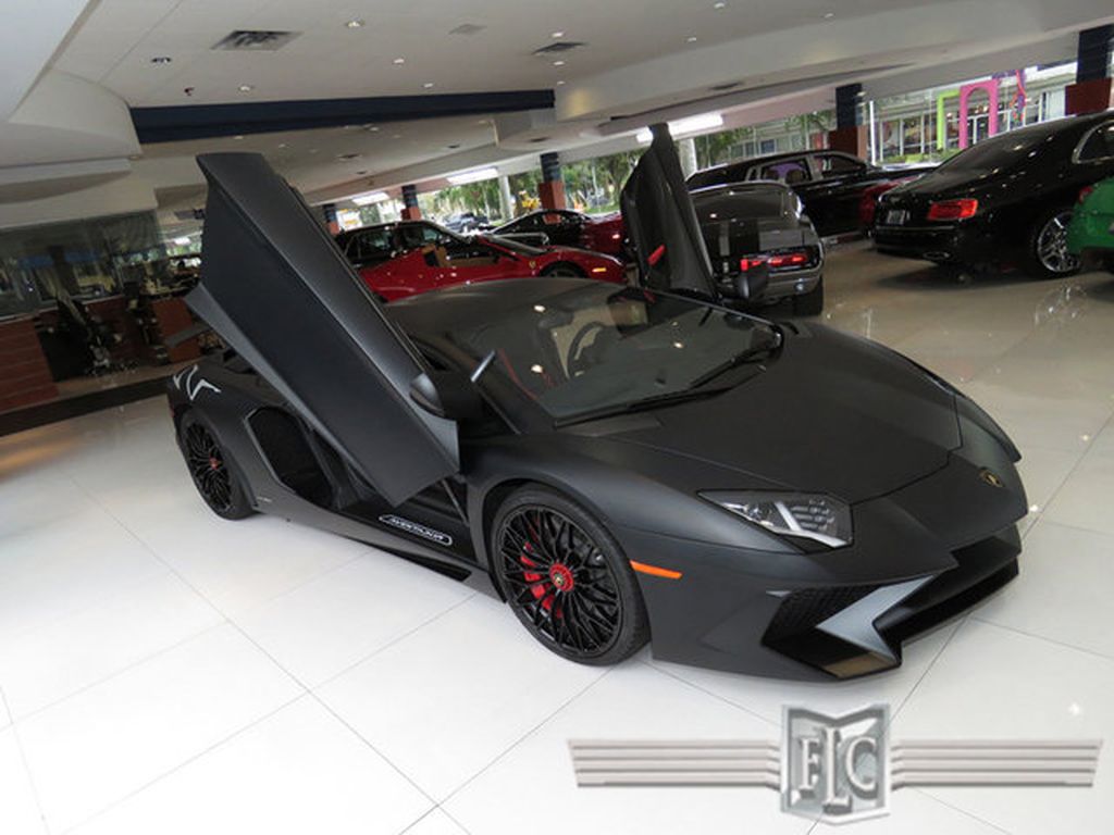 Nero Nemesis Lamborghini Aventador SV giá 11 tỷ đồng - Sự lựa chọn hoàn hảo  cho Batman