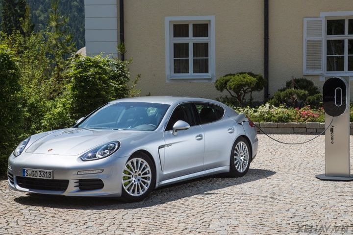 2016 Porsche Panamera  News reviews picture galleries and videos  The  Car Guide