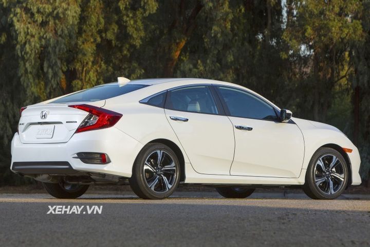 Đánh giá Honda Civic 2016 phiên bản động cơ 15L tăng áp