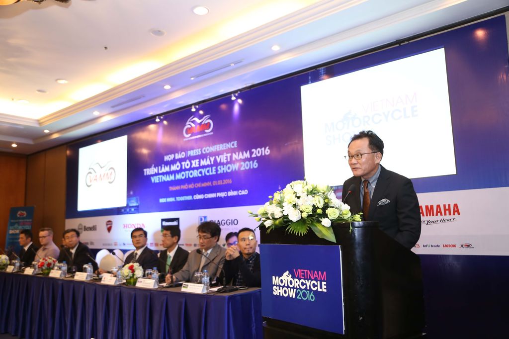 xehay-trien-lam-xe-may-020316-3