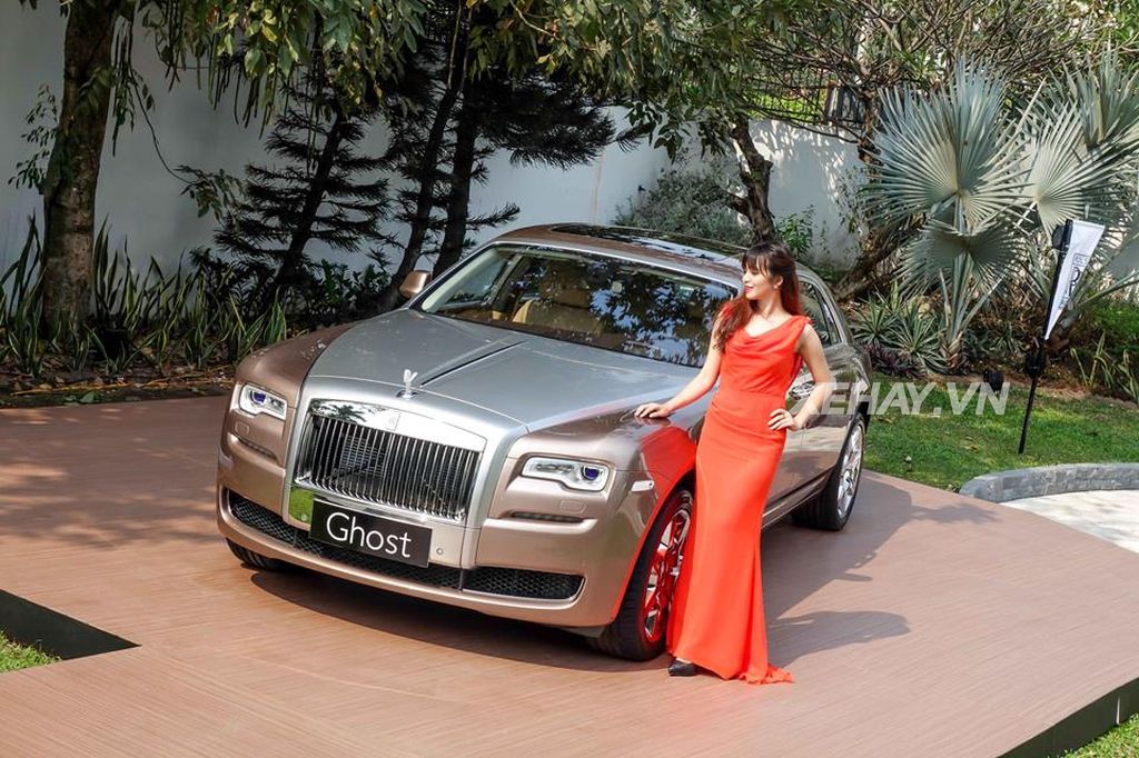 Rolls Royce Ghost 2022  Peace Rent a Car