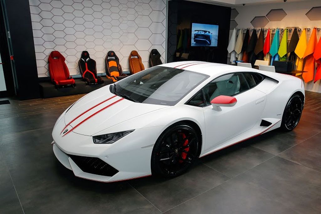 Lamborghini Hà Nội nhận đặt Huracan LP610-4 Avio bản giới hạn, giá 14,890  tỷ đồng