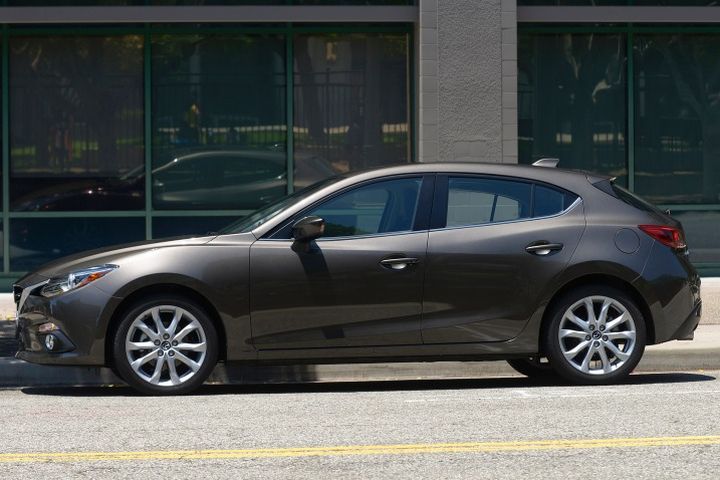 2016 Mazda Mazda3 Specs Price MPG  Reviews  Carscom