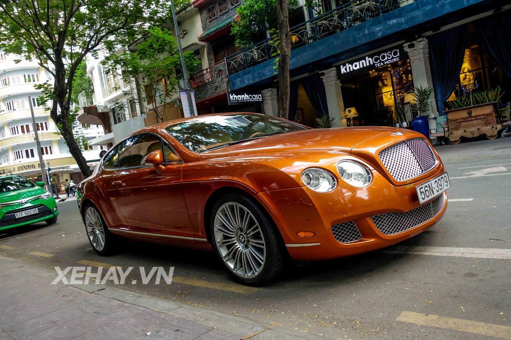 VIDEO] Xe nghệ thuật Bentley Continental GT kết hợp giữa Batman và quốc kỳ  Mỹ