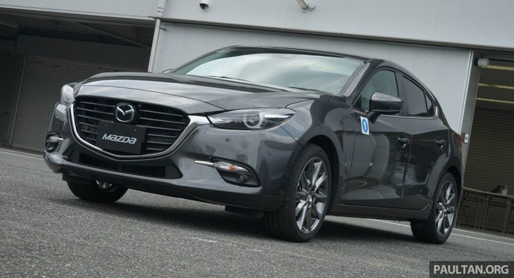 Mazda 3 facelift sẽ mang đến cho bạn hình ảnh hoàn thiện của chiếc xe yêu thích. Hãy cùng chiêm ngưỡng những đổi mới tuyệt vời về thiết kế và tính năng trên chiếc Mazda 3 facelift để hiểu rõ hơn về sự tiến bộ của Mazda.