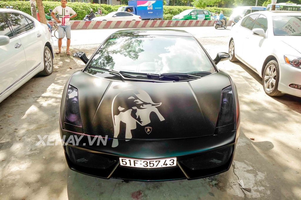 Sài Gòn: Hàng độc Lamborghini Gallardo SE theo phong cách TRON tái xuất  đường phố