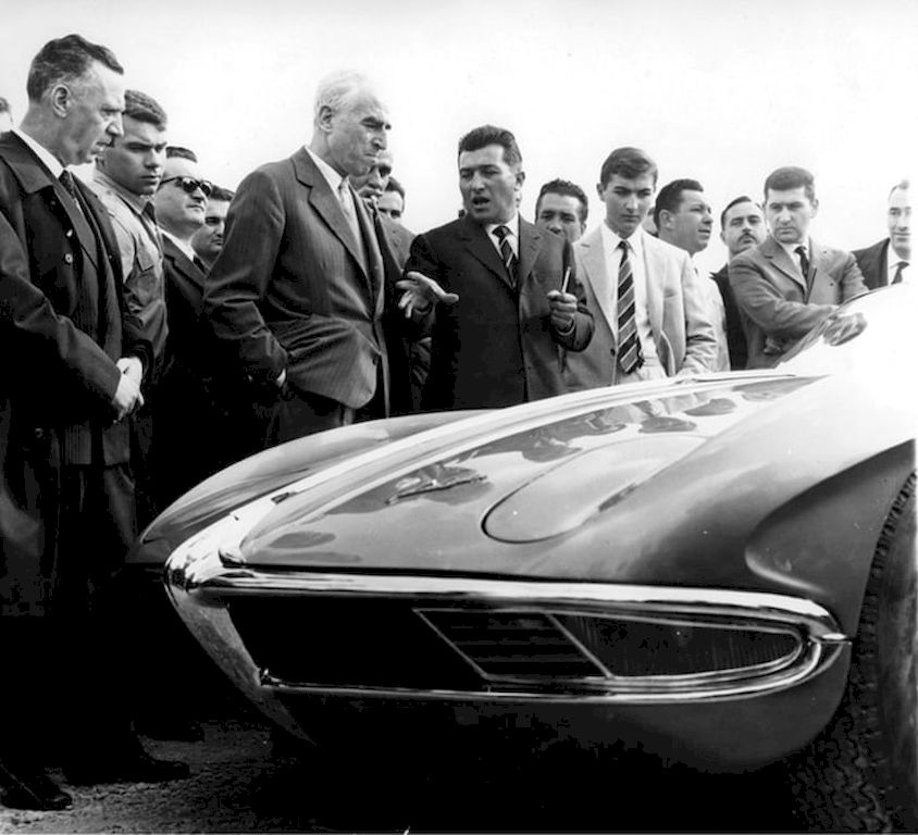 Lamborghini - 53 năm hành trình đam mê (Phần 1 - Sự khởi đầu đầy bất ngờ)