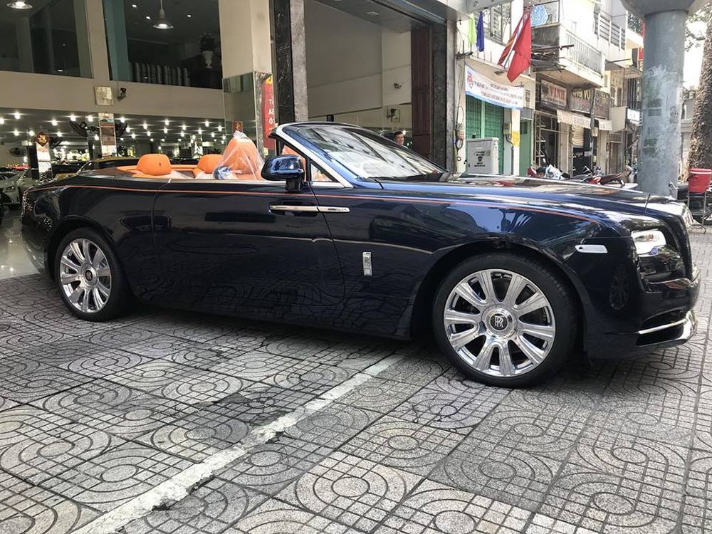 Cận cảnh Rolls-Royce Dawn độc nhất Vô nhị tại Việt Nam