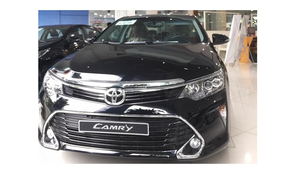 Toyota trình làng Camry mới với mức giá từ 997 triệu đồng  ÔtôXe máy   Vietnam VietnamPlus