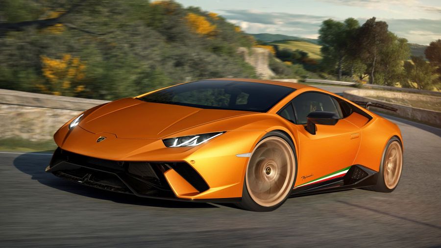 Lamborghini muốn tận dụng động cơ V10 và V12 càng lâu càng tốt