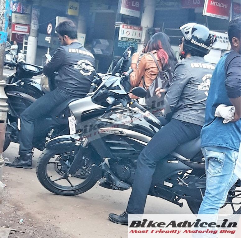 Suzuki Intruder 150 - Cruiser giá rẻ được mong đợi bất ngờ xuất hiện trên đường phố - ảnh 2 Suzuki Intruder 150 - Cruiser giá rẻ được mong đợi bất ngờ xuất hiện trên đường phố - ảnh 2