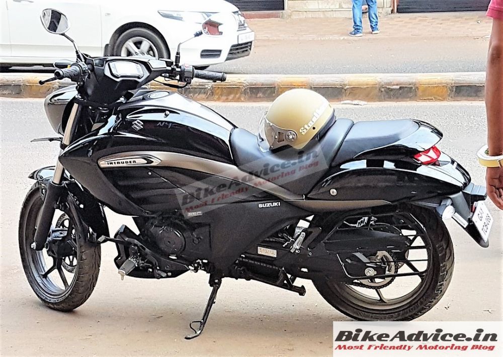 Suzuki Intruder 150 - Cruiser giá rẻ được mong đợi bất ngờ xuất hiện trên đường phố - ảnh 1 Suzuki Intruder 150 - Cruiser giá rẻ được mong đợi bất ngờ xuất hiện trên đường phố - ảnh 1
