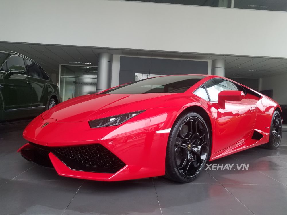 Hà Nội Siêu xe Huracan LP6104 màu lạ xuất hiện tại