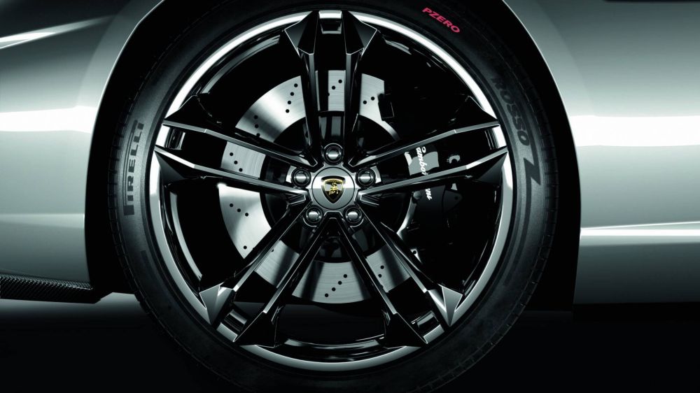 Lamborghini Estoque có thể sẽ được sản xuất thương mại sau Urus