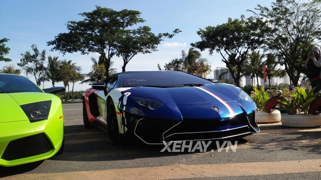 Lamborghini Aventador SV của Minh Nhựa xuất hiện trong dàn áo mới 