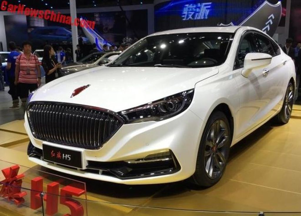 Sedan hạng sang của Trung Quốc - Hongqi L3 lộ diện không chút ngụy trang