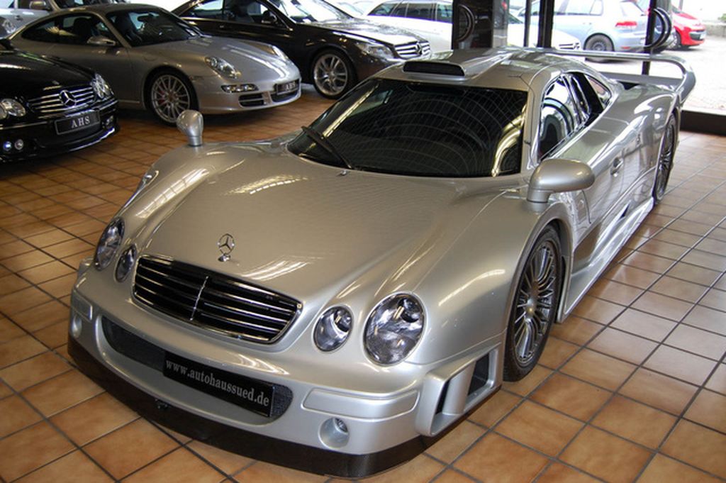 MercedesBenz CLK 63 AMG đời 2008 chạy 2500 km rao bán giá 95000 USD  Ôtô