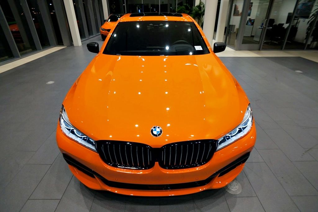Ô tô BMW 750i màu cam độc đáo có giá 3 tỷ đồng #3 Ô tô BMW 750i màu cam độc đáo có giá 3 tỷ đồng