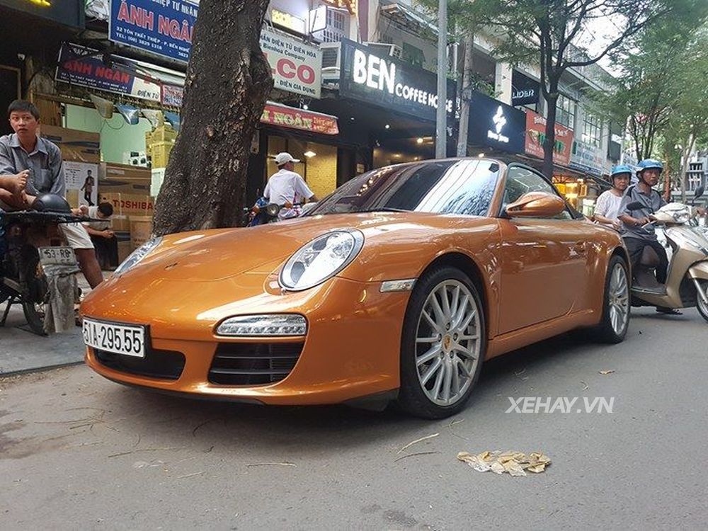 Đón chào model xe hơi mới nhất của Porsche: 911 Carrera Cabriolet Sài Gòn