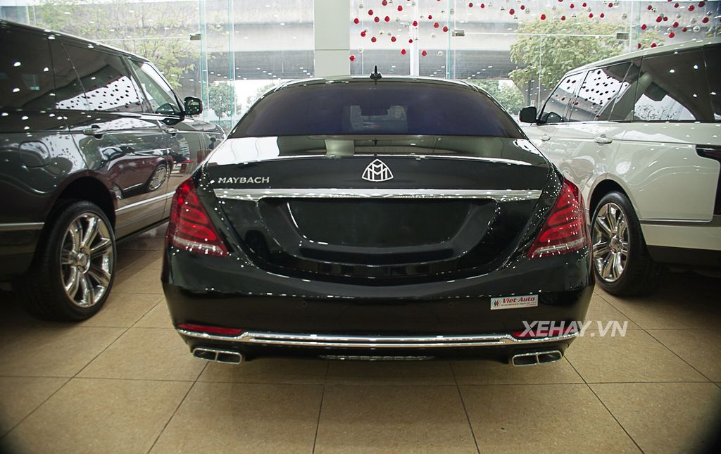 Bộ đôi siêu sang Mercedes-Maybach gắn logo Maybach tại Hà Nội
