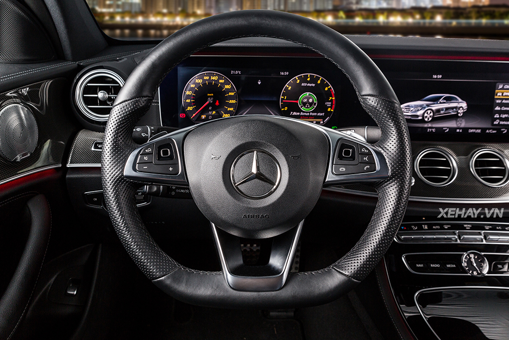 ĐÁNH GIÁ XE] Mercedes-Benz E300 AMG - 
