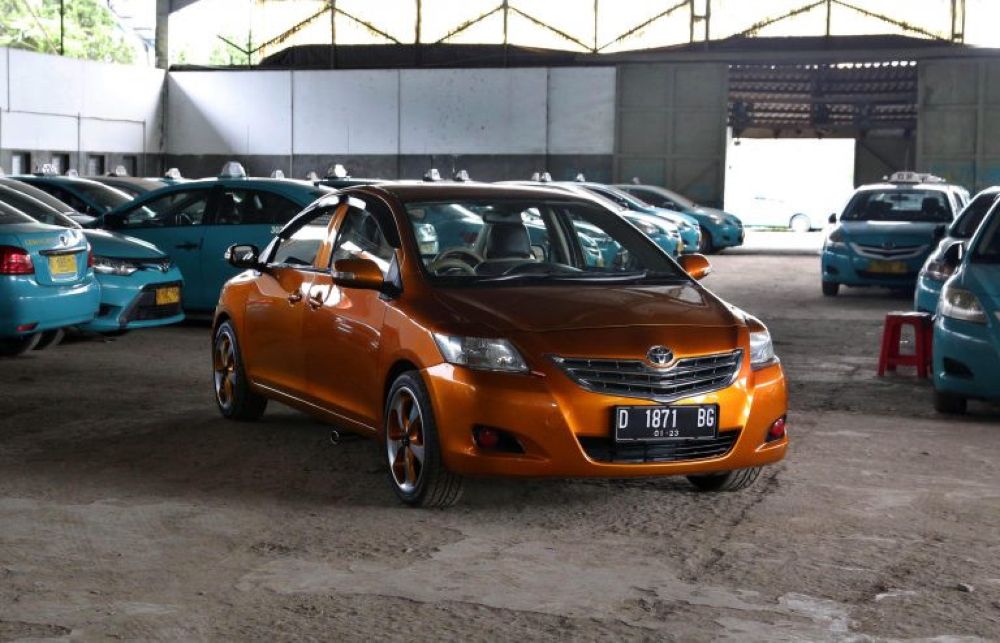 Dân chơi Indonesia độ xe Toyota Vios 2 đầu kỳ lạ gây chú ý trên mạng xã hội