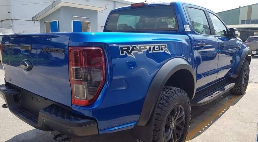 Siêu bán tải Ford F150 Raptor 2018 tăng giá 660 USD