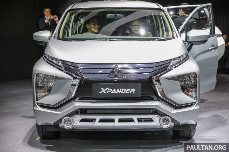 Đại lý bắt đầu nhận cọc SUV Mitsubishi XFC
