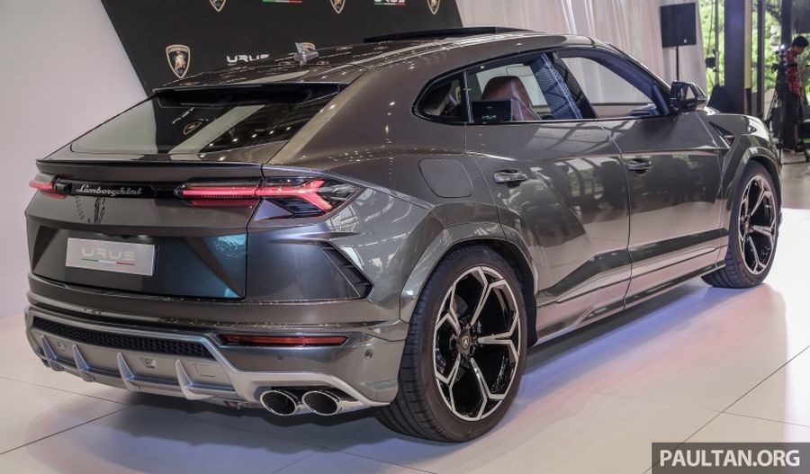 Lamborghini Urus ra mắt khách hàng Malaysia, giá bán ước tính từ 5,8 tỷ VNĐ