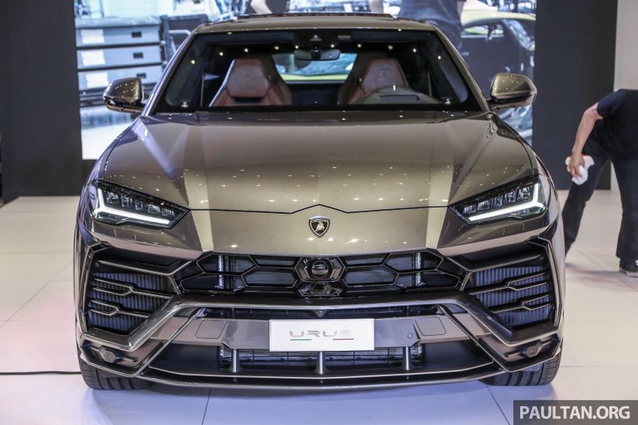 Lamborghini Urus ra mắt khách hàng Malaysia, giá bán ước tính từ 5,8 tỷ VNĐ